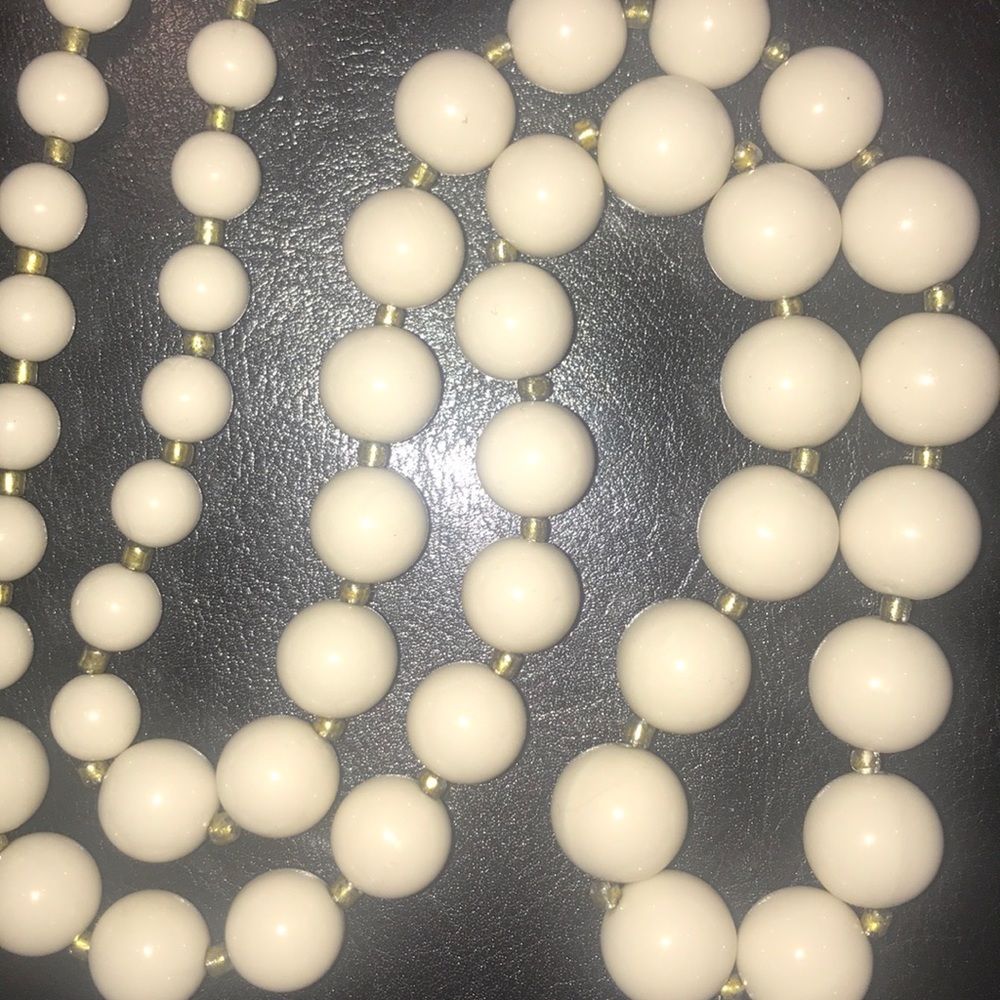 Long Beaded necklace - Picture 2 of 2